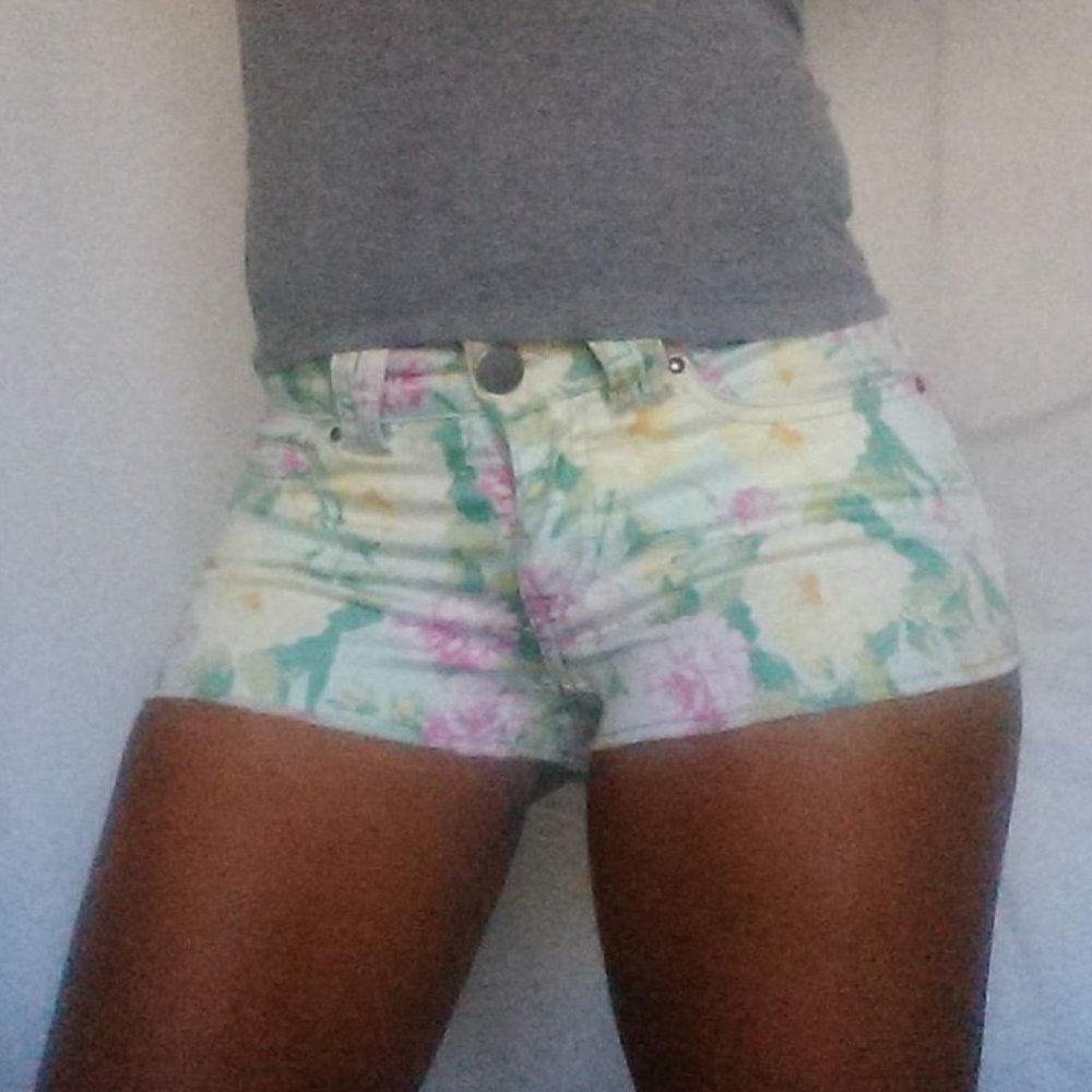 NWT Forever 21 Floral short